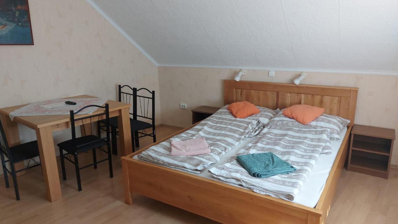 David Apartman Gyula Exterior photo